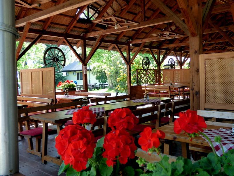 Balaton Eldorado Camping Hotel Badacsonytordemic Exterior photo