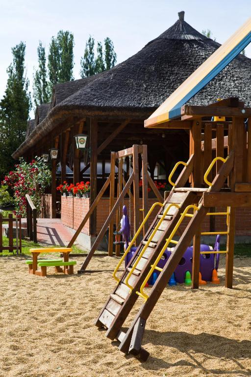 Balaton Eldorado Camping Hotel Badacsonytordemic Exterior photo